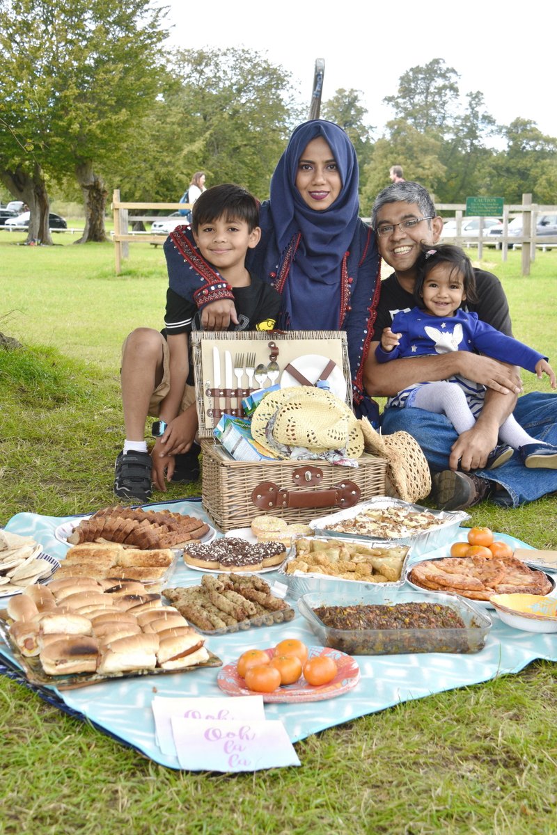 WanderParents's tweet photo. The kids had such an amazing last picnic in @KnebworthHouse

#WanderParents #Knebworth #picnic #summer #family #housegarden #rosegarden #rose #roses #englishcountryside #englishcountrygarden https://t.co/GBgTlxgEl2