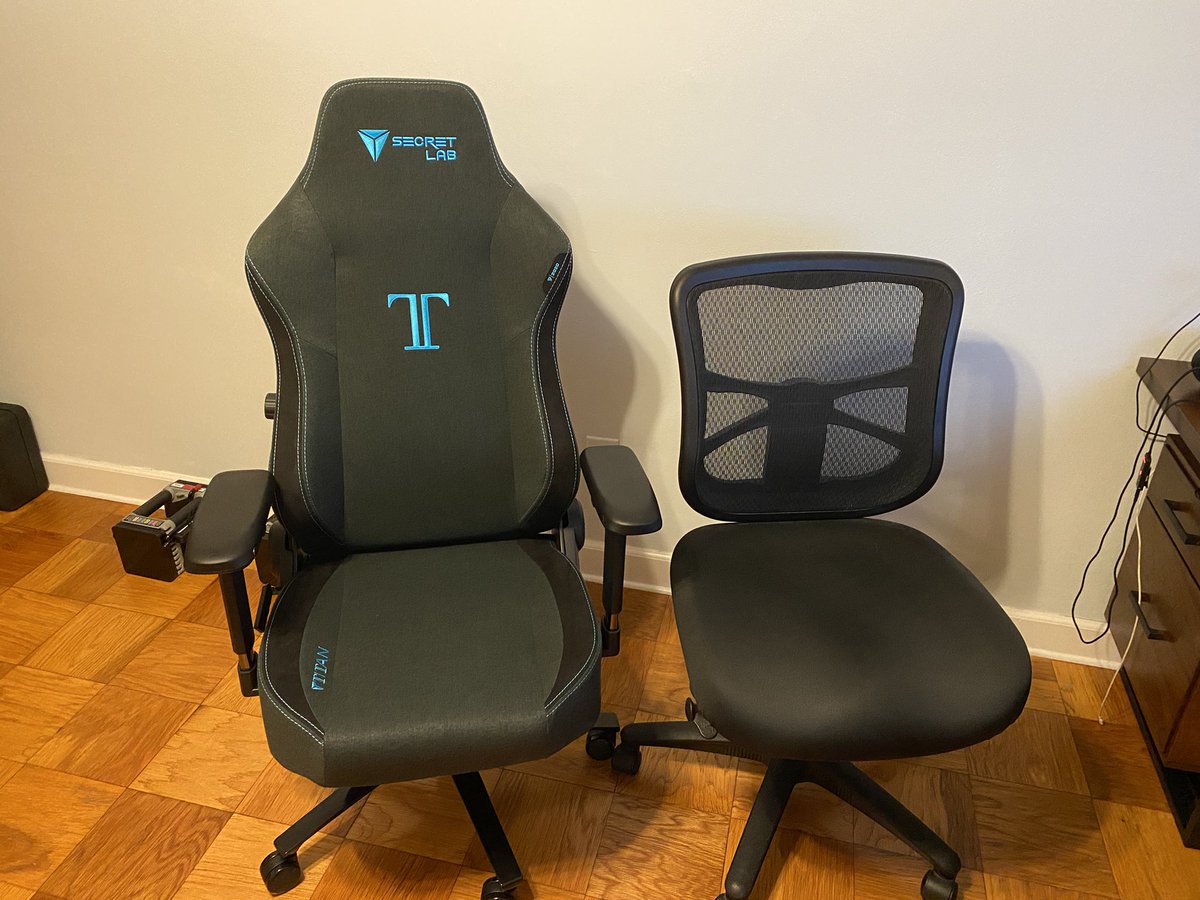Ponzi314's tweet photo. Finally upgraded to #Secretlab https://t.co/xrNTWXIujF