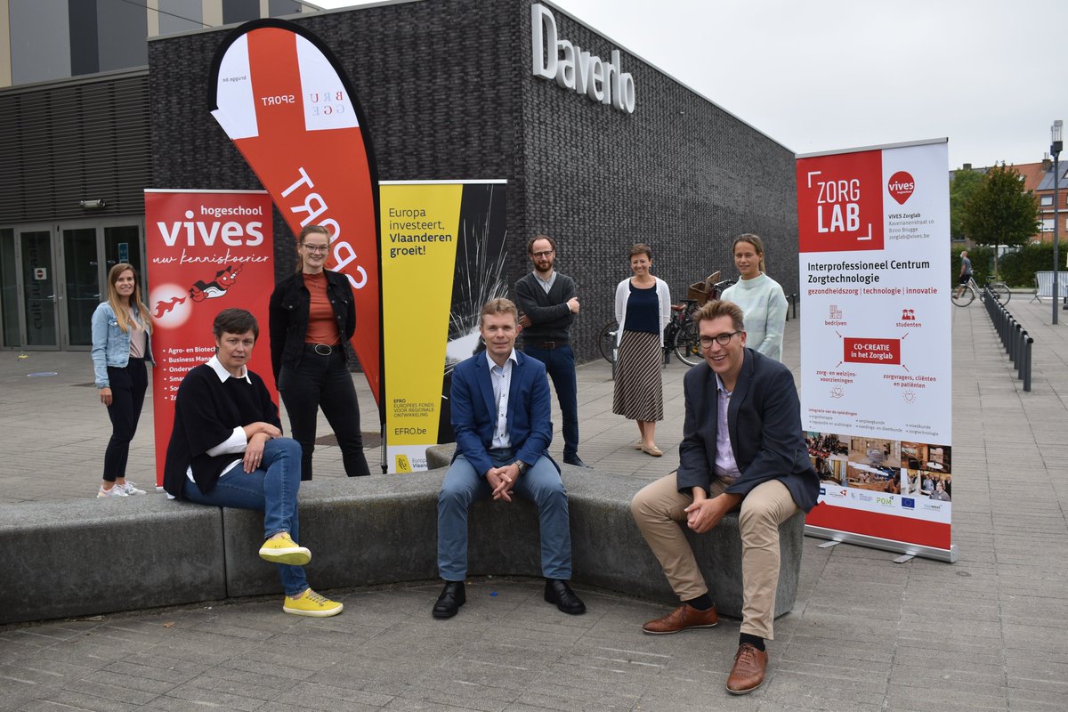 TUAWest1's tweet photo. We-Lab gaat digitaal! @StadBrugge, @KULeuvenBrugge, @viveshogeschool en TUA West slaan de handen in elkaar en organiseren het symposium 'Toolkit om actief en mobiel ouder te worden'. Samen brengen we onderzoek tot bij de burger. Zowel digitaal als fysiek!

https://t.co/3qmx4zQ867 https://t.co/5QKo2A9yeF