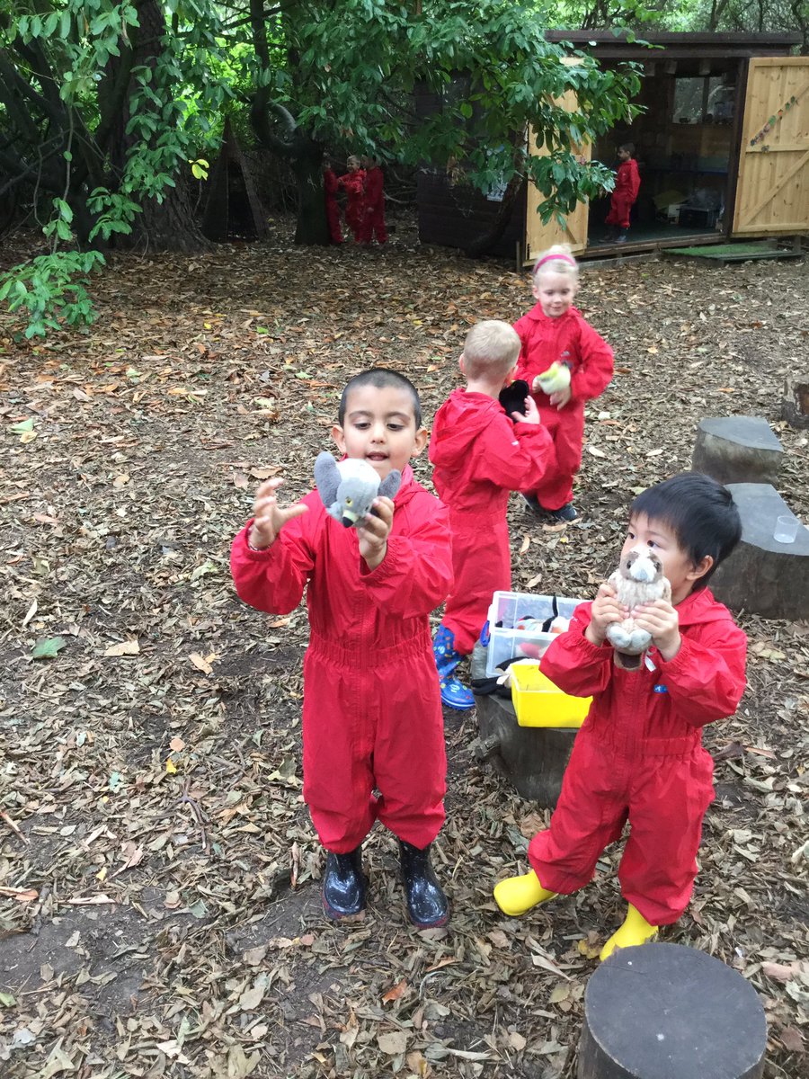 Library_BGS's tweet photo. The reception have enjoyed their first visit this term to Forest School.They found bugs and made some delicious mud pies.#BGSreception #BGSforestschool #BGSindependence https://t.co/2203sKCzvP