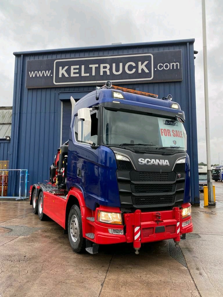 keltruck's tweet photo. FOR SALE: New &amp; unregistered #Scania #V8 S580A6X4HZ
Sleeper cab
Opticruise
@Fassi_UK F820RA.2.25 crane
10T FA
R4100 retarder
2 years R&amp;M
Contact @SFletch8
#ScaniaV8 #ImmediateDelivery #ReadyToWork #HaveTheBest @Fassi_Cranes #FassiCranes https://t.co/TC8hCcAEy3 https://t.co/ctg0Q1oJem