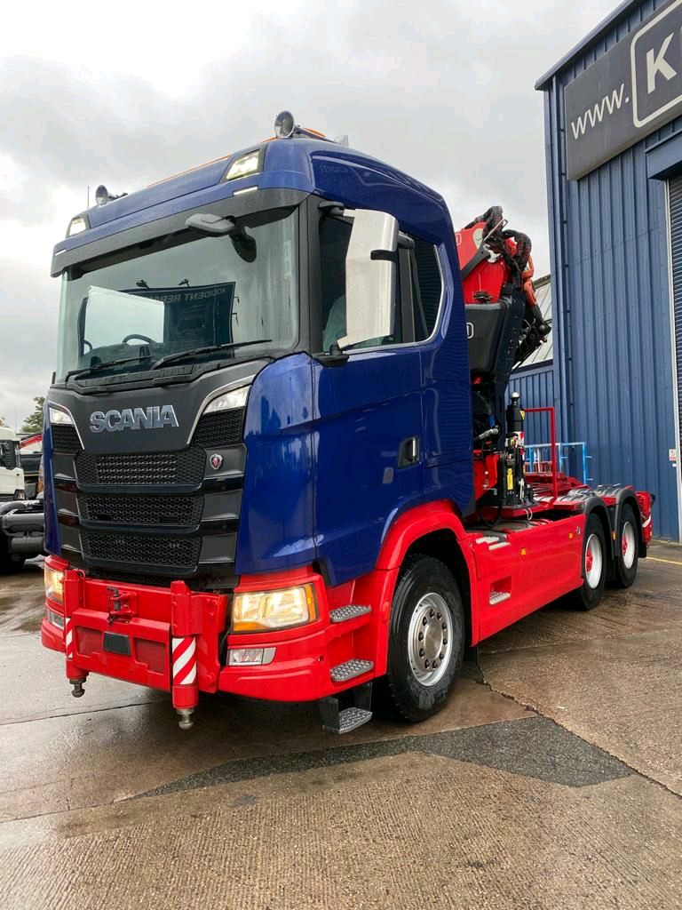 keltruck's tweet photo. FOR SALE: New &amp; unregistered #Scania #V8 S580A6X4HZ
Sleeper cab
Opticruise
@Fassi_UK F820RA.2.25 crane
10T FA
R4100 retarder
2 years R&amp;M
Contact @SFletch8
#ScaniaV8 #ImmediateDelivery #ReadyToWork #HaveTheBest @Fassi_Cranes #FassiCranes https://t.co/TC8hCcAEy3 https://t.co/ctg0Q1oJem