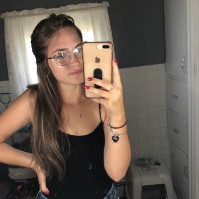 desirerogers18's tweet photo. #NewProfilePic https://t.co/5cVCwT8RKF