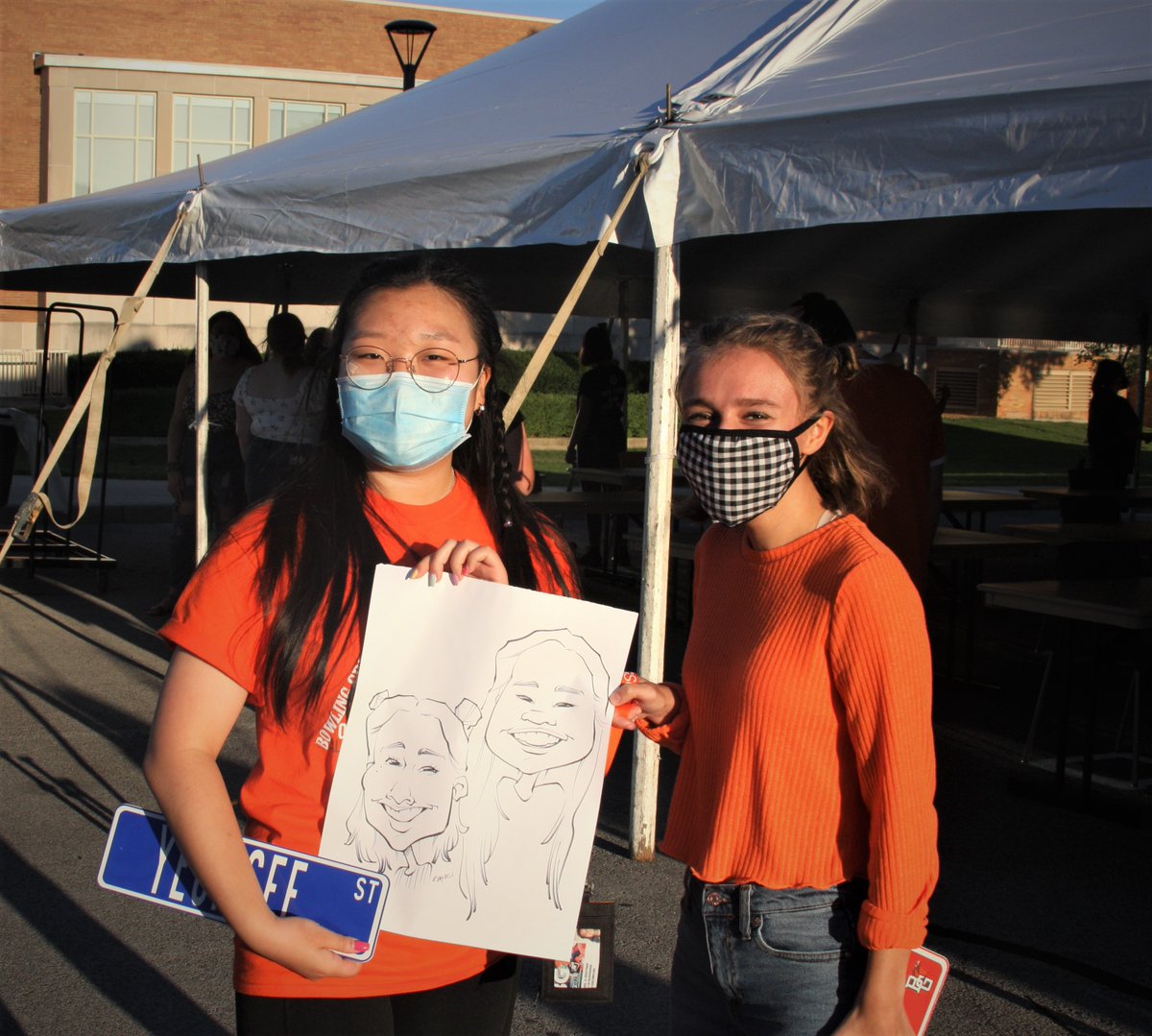 bgsu's tweet photo. Here are some pictures of some of our socially distanced weekend events! Keep an eye on our calendar, our Instagram @OfficialBGSU, and your email for more upcoming events.
🔶
#BGSU #MaskUpBG #SociallyDistancedEvents https://t.co/neC6i1x9tB