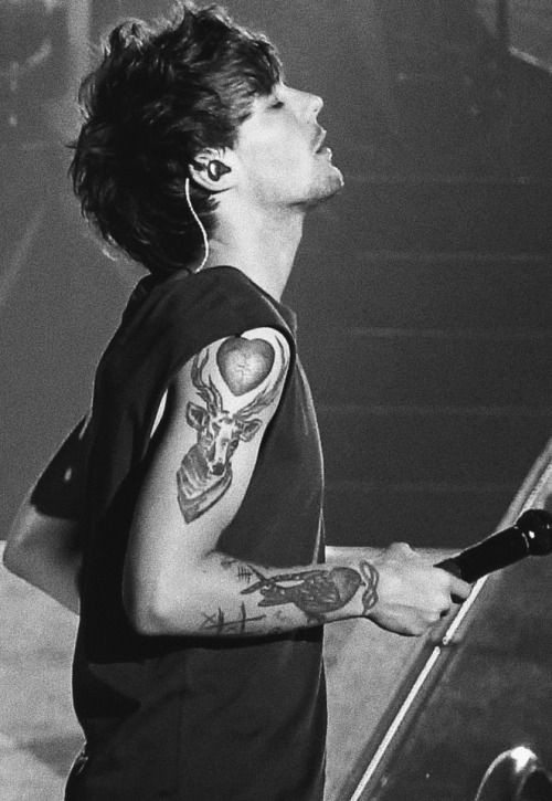 _BestPics1D_'s tweet photo. LT💗
Jak obchodziliście 10-lecie @onedirection ? #10YearsOneDirection https://t.co/VR4wGEfK1h