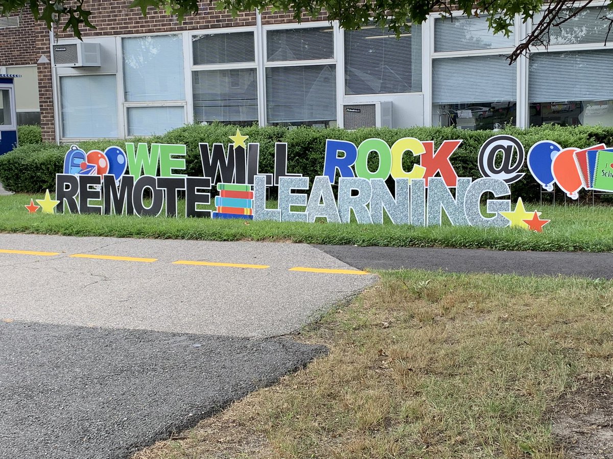 OB_Stetson's tweet photo. Happy first day of school Seahawks! #OBProud #southwoodseahawks https://t.co/TycY13dDqE