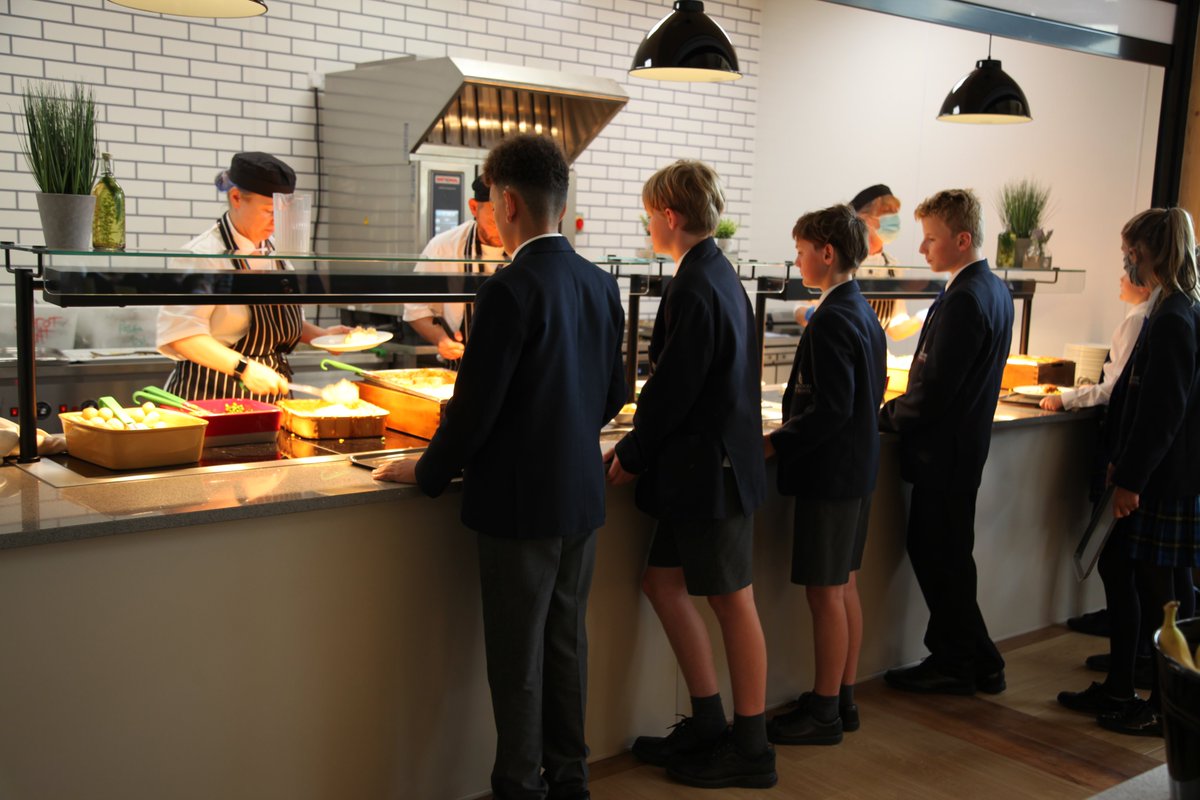 tauntonschool's tweet photo. There’s been added excitement to the first day back at school with the opening of our new Dining Room. We hope it will be a space our students can relax and socialise as they enjoy freshly-prepared food from our shiny new kitchen. 🍴🍲🥕🥦🍝
#happydiners #challengenurtureinspire https://t.co/m32nWyzeMV