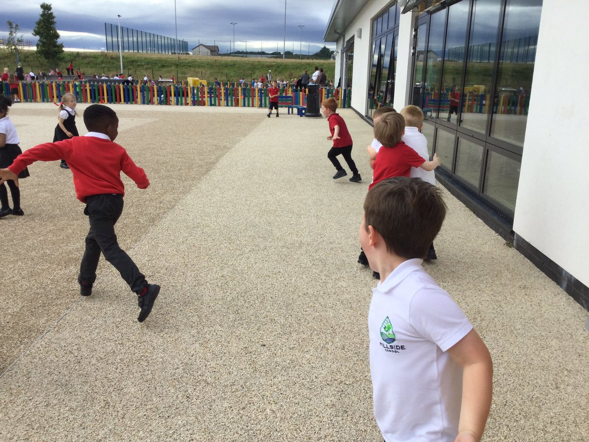 SchoolHillside1's tweet photo. P1AW earned all the marbles in their jar and chose to have some extra time playing outside this afternoon. Well done boys and girls, keep up the hard work!!! https://t.co/G4om7jUa8i