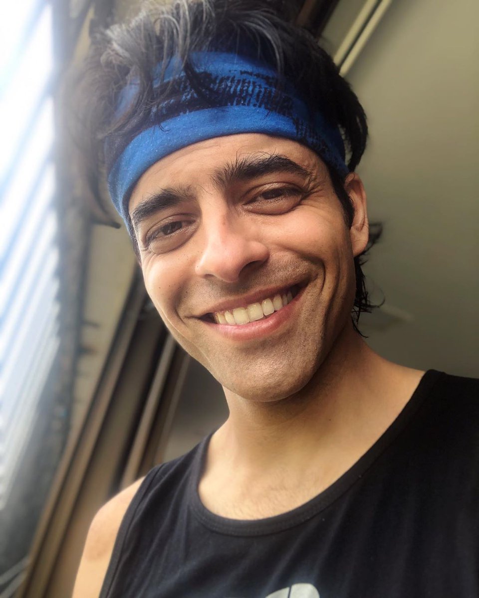 Me + my head band + work out 🏋️‍♀️ = feeling fresh ✅