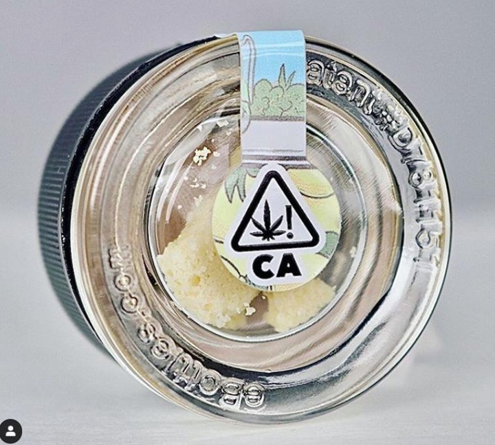 What a great shot of our patented #ebottles420 concentrate jar from <a href="/cremedecanna/">CremeDeCanna</a>.ca

#ebottles #packaging #cannabispackaging