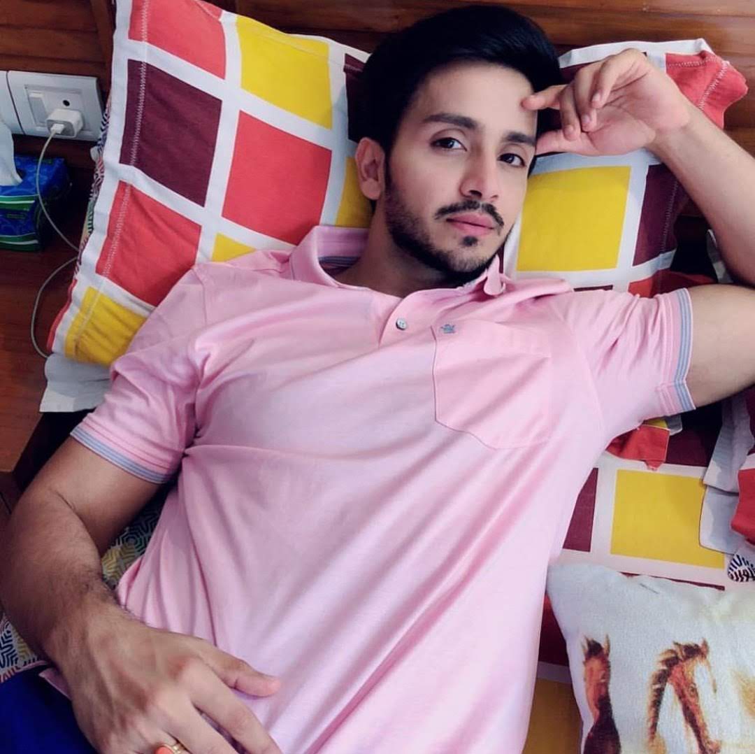 mooonxliight's tweet photo. Param Singh, a paradise who exist in moments. 
A little something on his birthday. ❤

#ParamSingh 
#HappyBirthdayParamSingh https://t.co/2fJj6F0sPp
