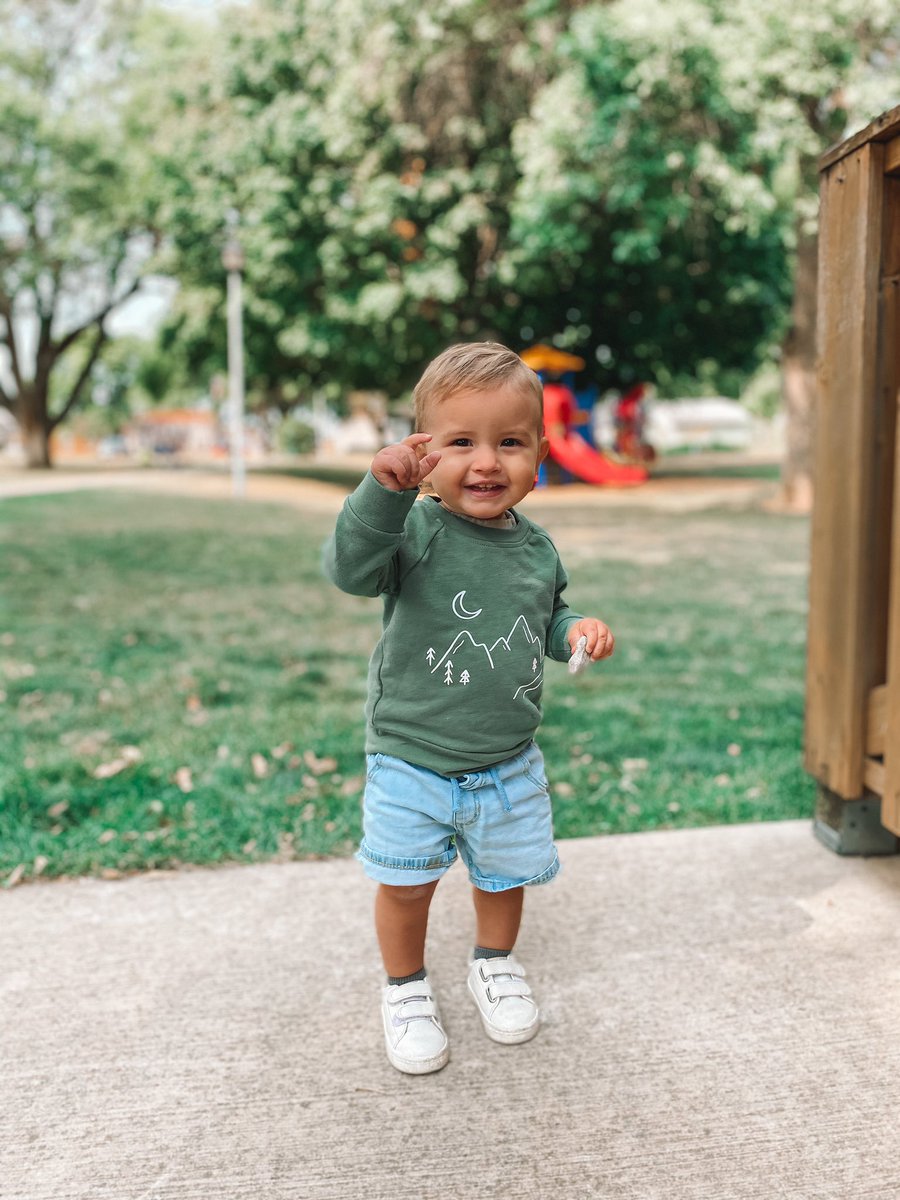 rodriguezkourt's tweet photo. when did he get so big😭😭🥰 https://t.co/lmHm7DeQUg