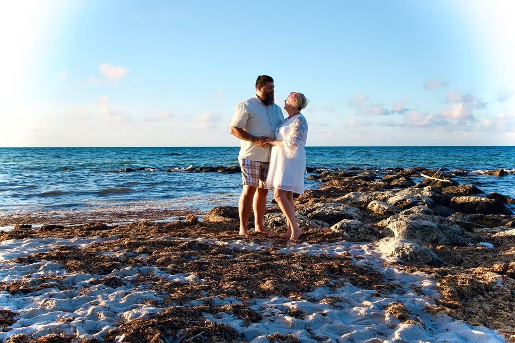 hellomissbird's tweet photo. Pic of the Day.
#photooftheday #potd #picoftheday
#kayleebirdworks
#kwb #photography
#FPP #PPA #CCP #Certified #ProfessionalPhotography #KayleeBird #KayleeBirdWorksPhotography #keywest#couple #couplephotography #sunrise https://t.co/Gt7uuWEDz4
