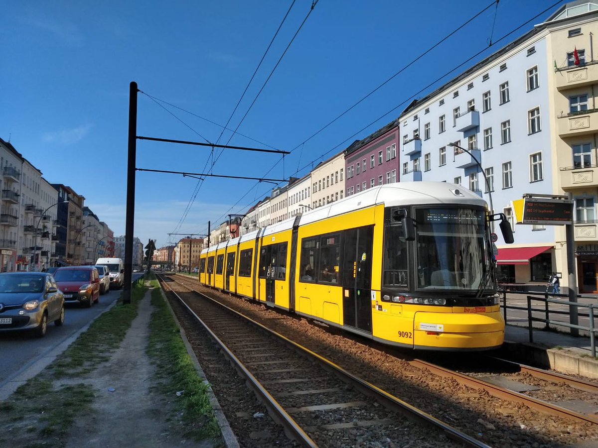 En 2020 no existe ningún proyecto de tranvía para Buenos Aires. Pero, como soñar es gratis, cierro con la idea: ¿y si en los carriles exclusivos del Metrobus se tendieran vías? Ese espacio ganado para el colectivo podría transformarse a favor de un medio masivo y sustentable.