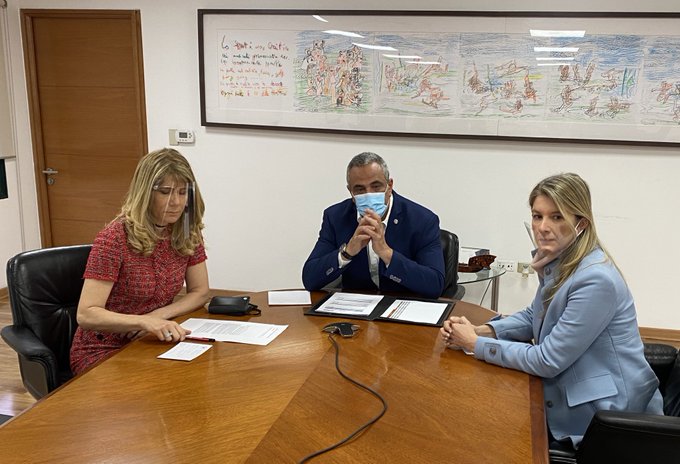 Senadoras presentarán proyecto para prohibir contratación de jugadores de fútbol con condena por violencia intrafamiliar y que deban pensión alimenticia
adn.fm/3iaQ0AJ