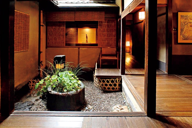 JavierVivesRego's tweet photo. ¿Te has alojado en algún ryokan cuando estuviste en Japón? Tanto si respondes sí como no, debes seguir la serie de artículos que comienzo a publicar hoy en mi blog. Conocerás su historia, sus características, así como el interior de algunos de los mejores. https://t.co/YPLv7b6SDf https://t.co/b8PIEhpe1v