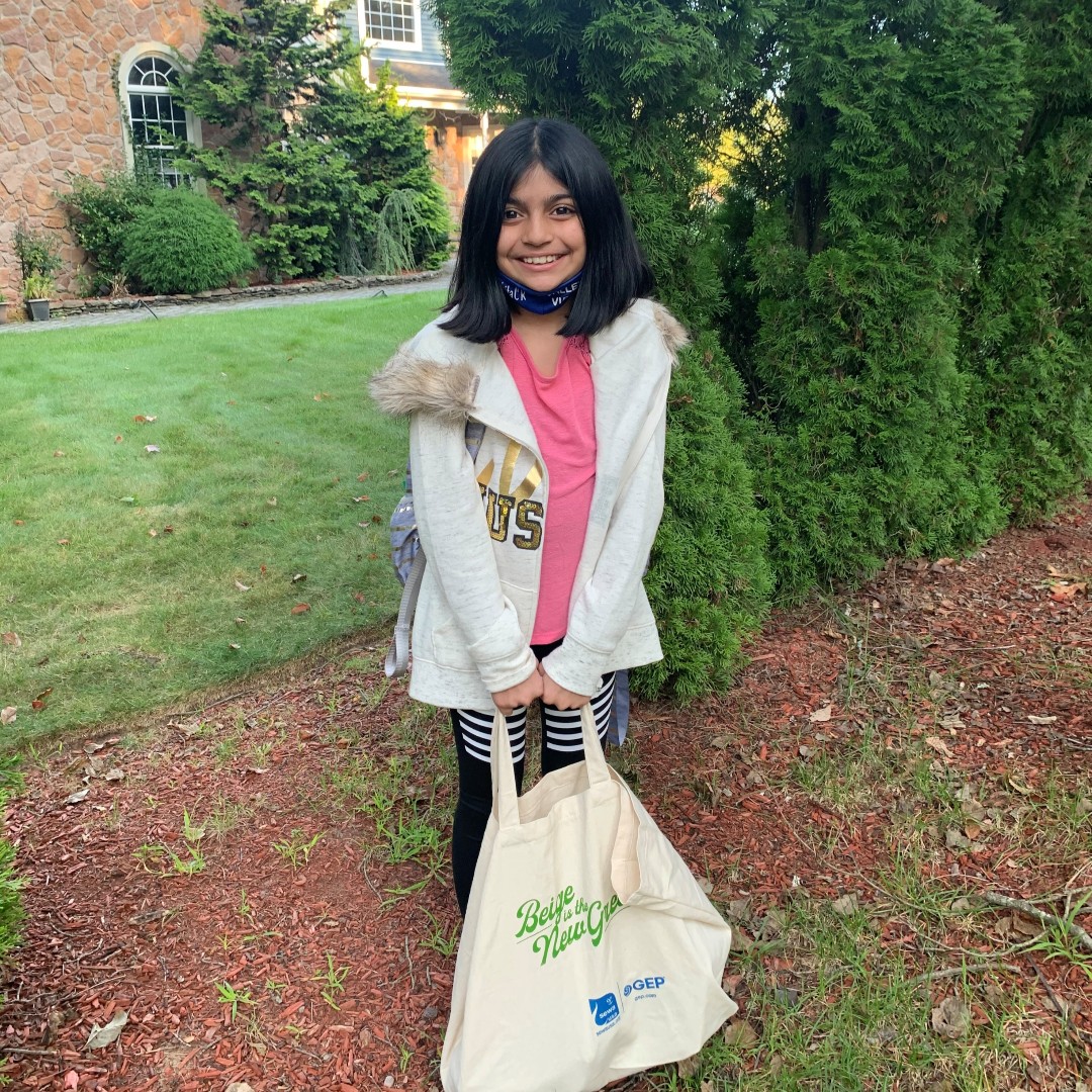 #MTPS1stDaySchool! Aashna Rudravajhala, 7th Grade, #Lazar! All Lazar students returned to school VIRTUALLY TODAY, Tues, Sept 8. In-person begins Mon, Sept 21! Have a great year! <a href="/LazarMTPS/">LazarPrincipal</a>