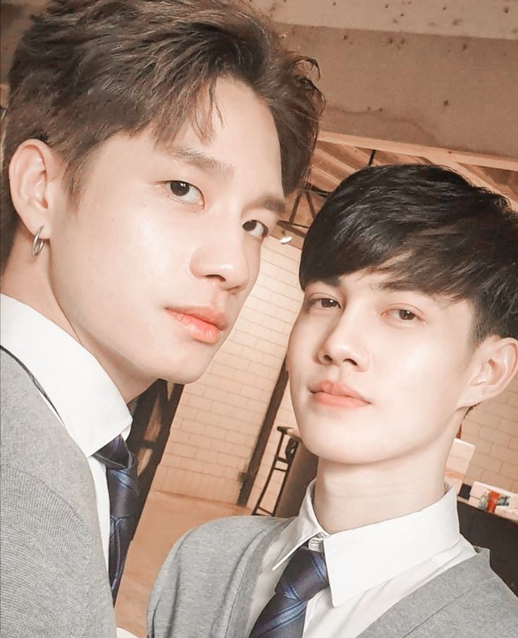 xxpuinunx's tweet photo. Miss you คิดถึงโมเม้นพี่น้องคู่นี้จัง เมื่อไหร่จะเห็นพวกเค้าสองคนอยู่ด้วยกันอีกสักที คิดถึงมากๆแบบมากๆอ่ะมากถึงมากที่สุด รอวันที่ทั้งคู่จะได้มีผลงานร่วมกันอีกอยู่น้ะจะรอจนลูกบวชก็ยังจะรอ 😘💖
#PromBenzPaintPuv
#prompayy
#bbenzalert
#พร้อมเบนซ์ https://t.co/8XohbGp6Pi