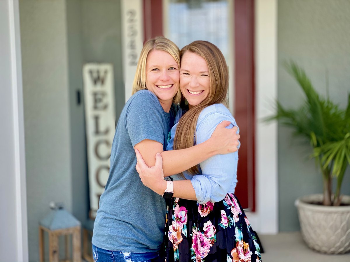 WriterMomJessi1's tweet photo. 10 Reasons Why Having A Sister Is The Best

#SisterSister #Sister #siblinglove #Siblings #parenting #Parenthood #sisterlove #sisterhood #sisters #sisterswhomakewaves https://t.co/1yKnIzjOES