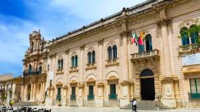 SicilianNews's tweet photo. Molte le ombre sullo scioglimento per mafia del Comune di Scicli. Emerge una possibile altra verità rispetto a quella ufficiale fornita dalla commissione Antimafia
https://t.co/eIsIX75M9T https://t.co/yrFkHiy3JO