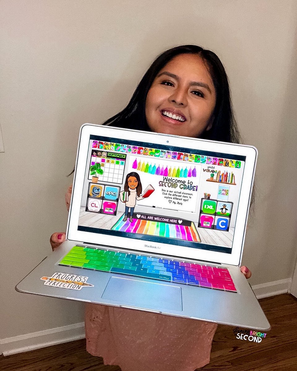 astoldbyzoey's tweet photo. My #FirstDayOfSchool2020 classroom reveal picture looks a little different this year, but still SO excited for what this year has to offer! Let’s go, SPMA. @SPMA_SPPS @SPPS_News @JoeGothard @MayorCarter #SPPSFirstDay #DistanceLearning https://t.co/3LHrfLcd6f