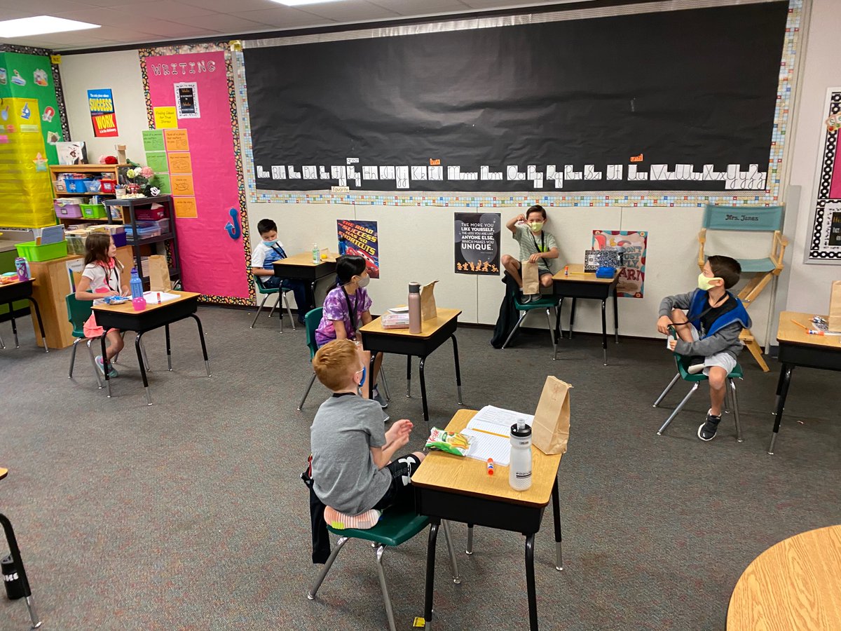 JonesTeachesMe's tweet photo. We are having fun learning about matter’s physical properties in science with mystery bags. No sharing bags this year, but we are still sharing ideas! @Corbell3rdGrade @CorbellElem #corbellstrong #fisdstrongertogether https://t.co/28gIuvPtS7