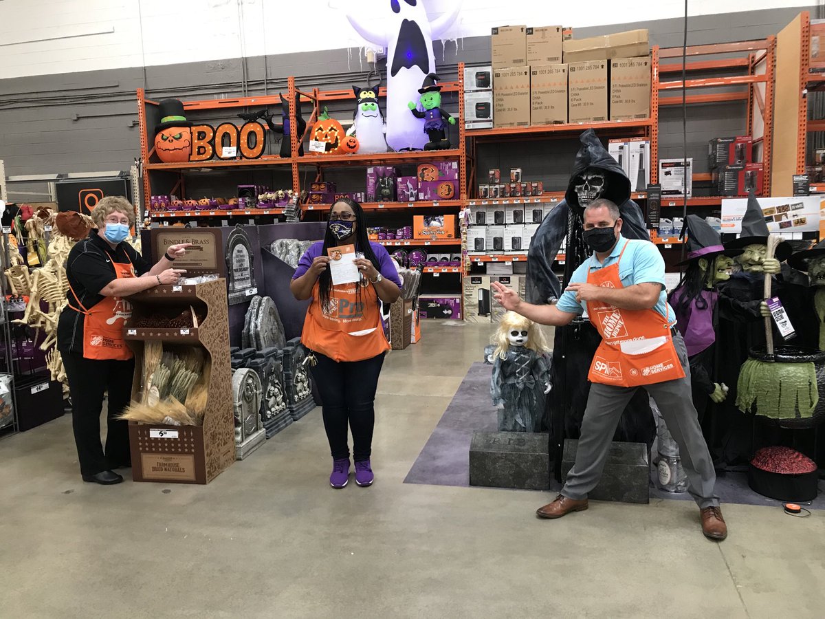 catinabutler14's tweet photo. ⁦@thdShannon⁩ ⁦@BobbittMatthew⁩⁦@AnthonyMazzola0⁩ ⁦@DWRHRD_MA⁩ ⁦⁦@David_HomeDepot⁩⁦@PaulDeveno⁩⁦@PaulGinnetti⁩@It was a Great Day at 2503 with Shannon and Matt showing myself and team some recognition. Thanks again https://t.co/9G9j1EyiiJ