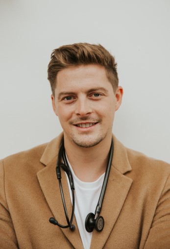 Louise Cox tweet media