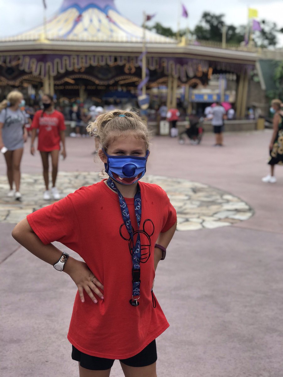 summermouse's tweet photo. Day 1 #magickingdom https://t.co/0hfHS51SgV