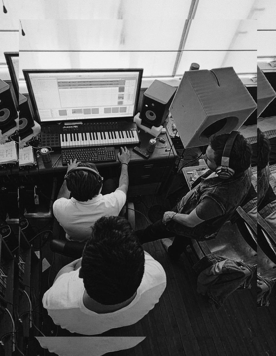 RadioClubMusic tweet media