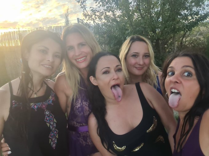 Ohhh ya os echo de menos @salmadnora @MiyukiSon y a las que han faltado tambi&eacute;n ❤❤❤❤❤🤎🤎🤎🤎🖤🖤🖤🖤🖤🧡🧡🧡🧡🧡 https://t<a class="tags" href="/tag/salmadnora">@salmadnora</a><a class="tags" href="/tag/miyukison">@miyukison</a><a href="/tag/mallorca"class="tags"><span>#mallorca</span></a>