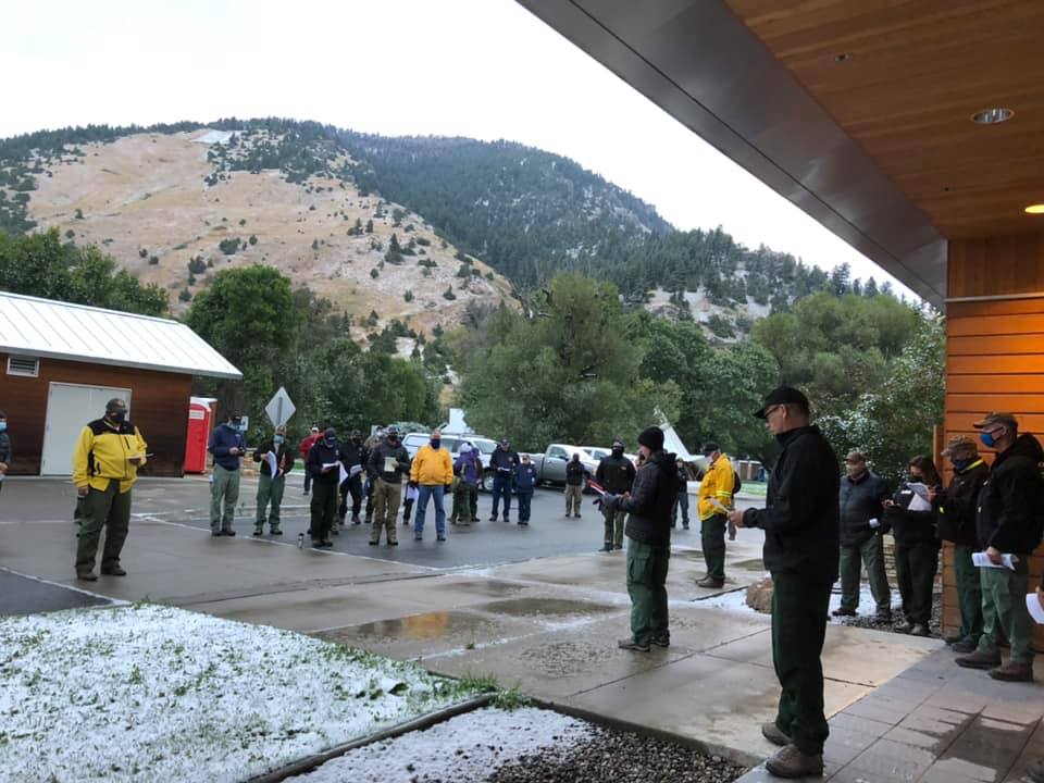 #bridgerfoothillsfire: From Custer Gallatin National Forest - Please, please respect the closure. Yes, snow is on the ground, but 70-80 degree days by the end of the week. Those fine fuels/grasses are fully cured and will continue to dry back out this week.