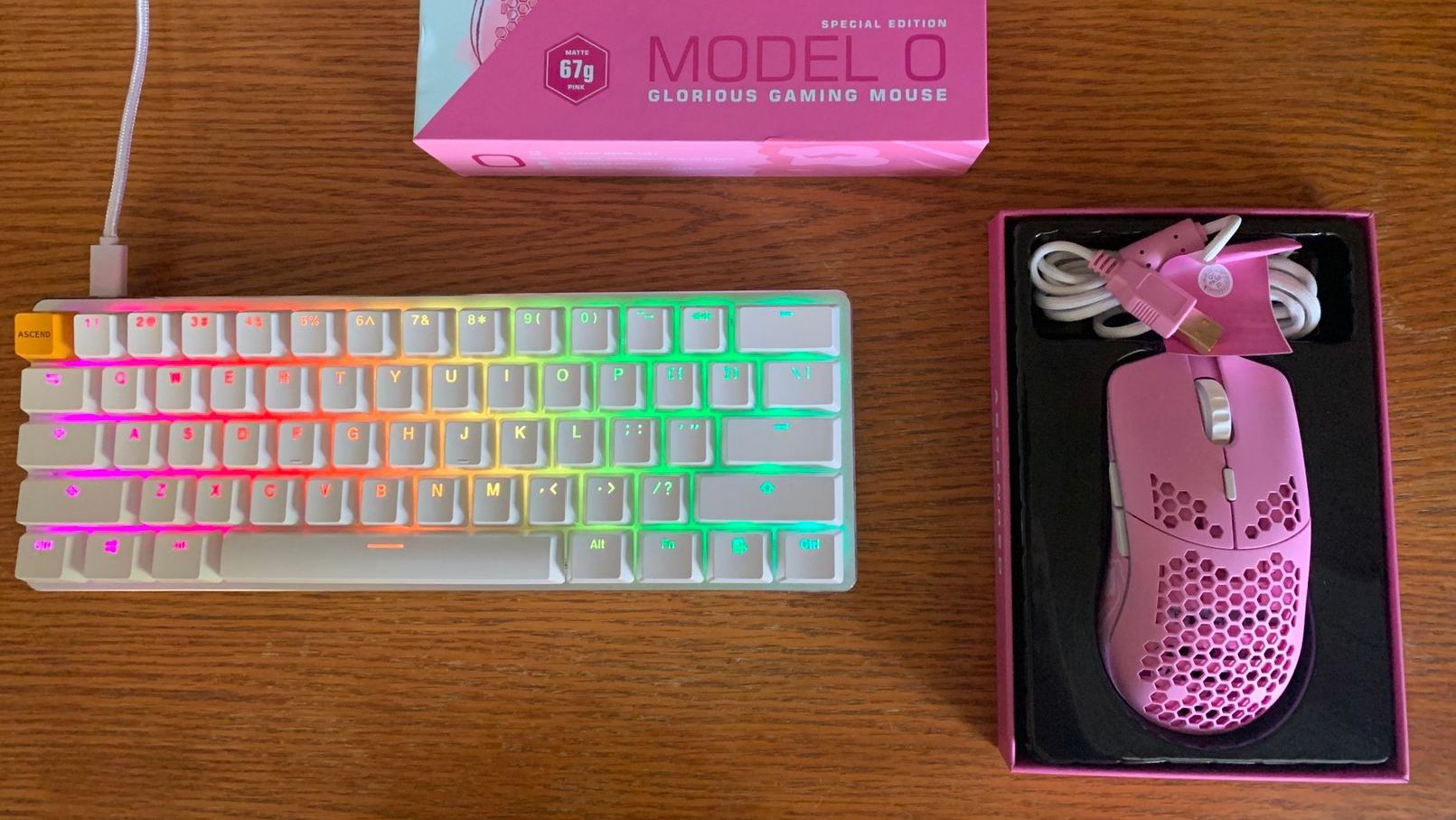 Glorious Pc Gaming Pink Model O Gmmk White Ice Edition Discord Server Check Out This Sweet Pink And White Ice Combo Posted To Our Discord Have You