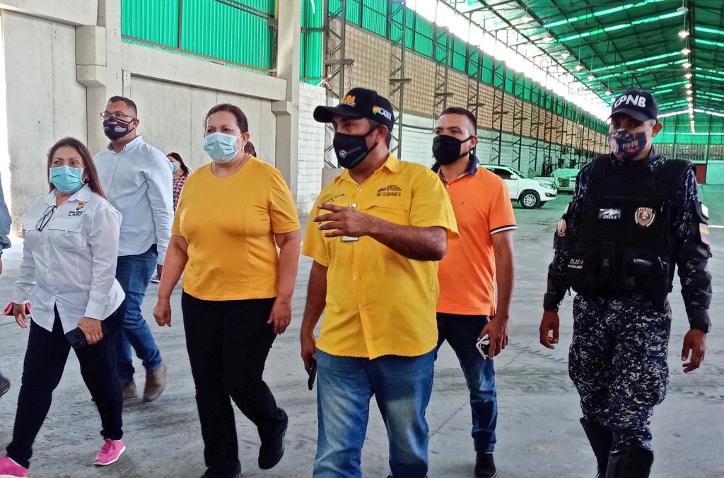 gestionperfecta's tweet photo. 📸 || Inspeccionamos los espacios donde próximamente funcionará el Centro Logístico para el Empaquetado, Comercialización y Distribución de Fertilizantes para la Región Noroccidente y llanera del país. #SolidaridadEntreLosPueblos https://t.co/Q9Vwn79vnl