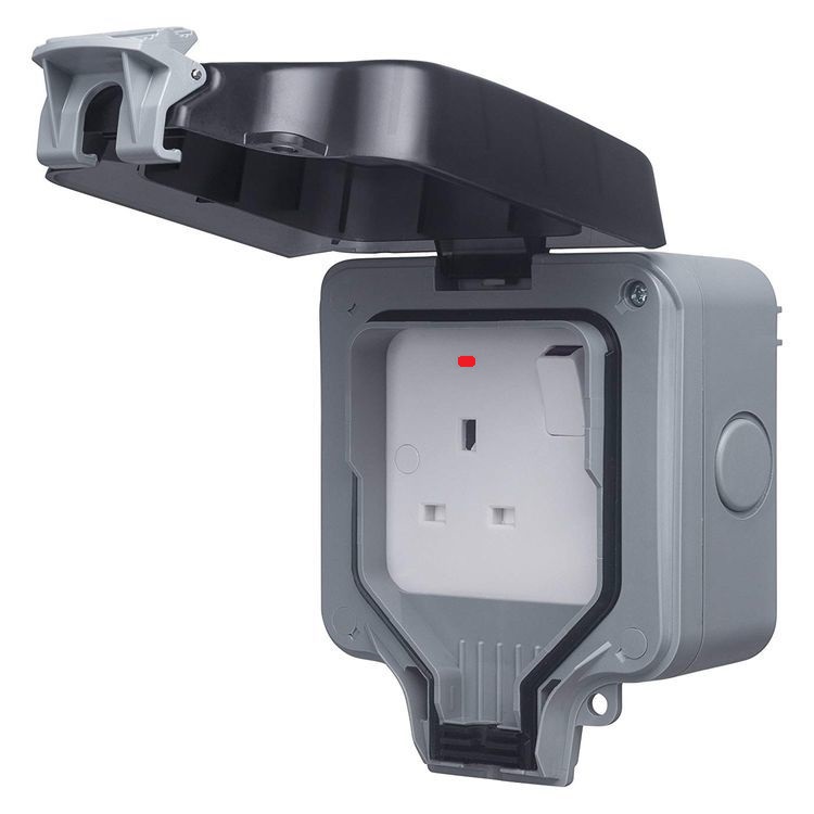 DivaGiftcom's tweet photo. Our single #Outdoor sockets are perfect for all of your outdoor electrical needs. It is IP66 rated for protection against water ingress. It has a robust, high impact UV stable switch housing for protection and safety. To buy, go to https://t.co/j1c3FU2tSk #DivaGroup #DivaGift https://t.co/UbTp6xWZlX