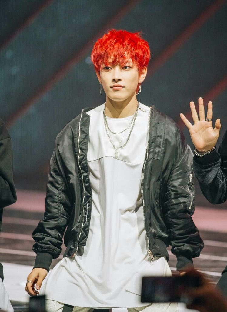 We all have a crush on mixnine hongjoong: a long, long, much needed and devastating thread. #ATEEZ    @ATEEZofficial