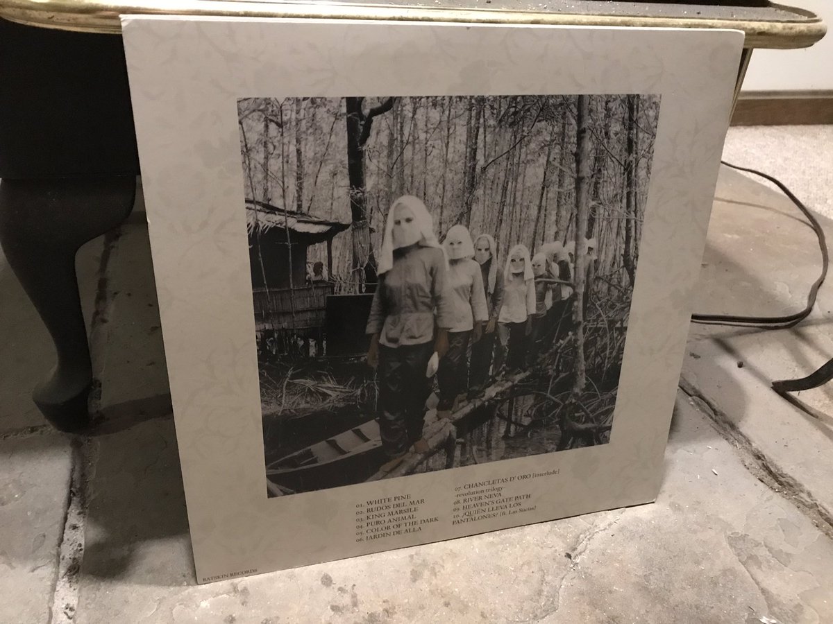 ForestPassage's tweet photo. Today’s Soundtrack: @XuxaSantamaria’s “Chancletas d’Oro.” A brilliant category-defying LP (at least within Twitter’s max character lock) with an exceptionally complex progressive focus thematically. Read about it while you listen:

https://t.co/HYYO3hbP11

Thx @RatskinRecords 🖤 https://t.co/5Qnl13D6DJ