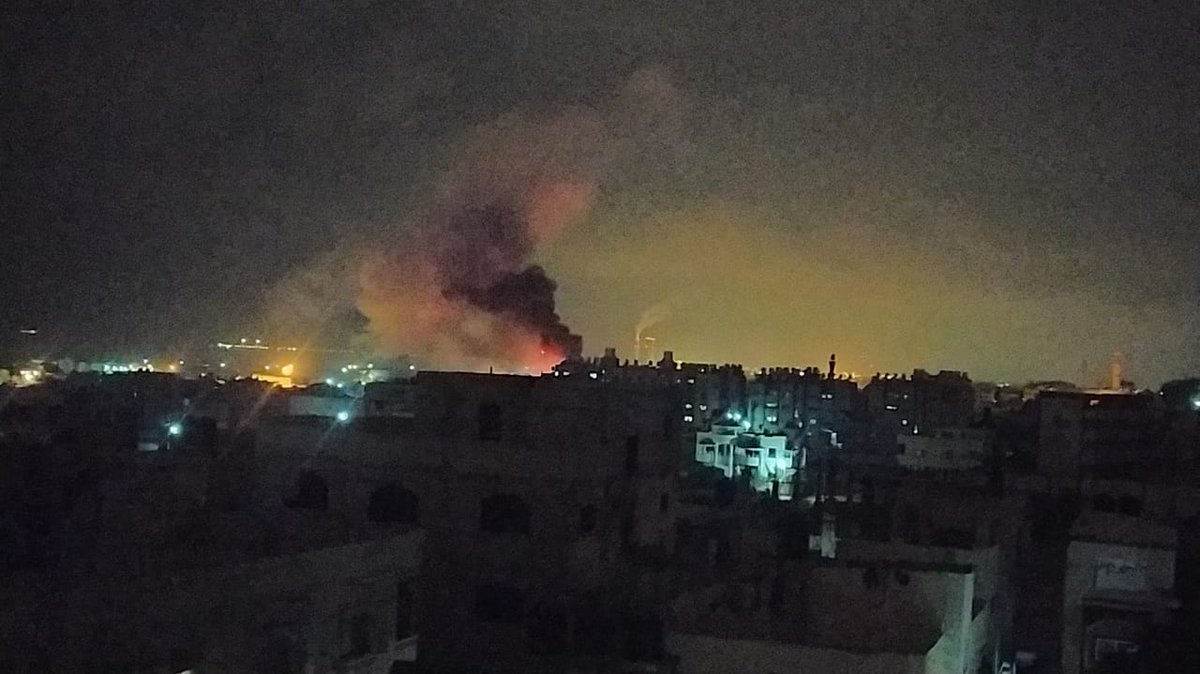 WeAreNotNumbers's tweet photo. #Gaza is under the Israeli attacks right now at 4:30 PM. Pray for Gaza! 🙏
#GazaUnderAttack #GazaUnderFire https://t.co/ElBZj62Wuz