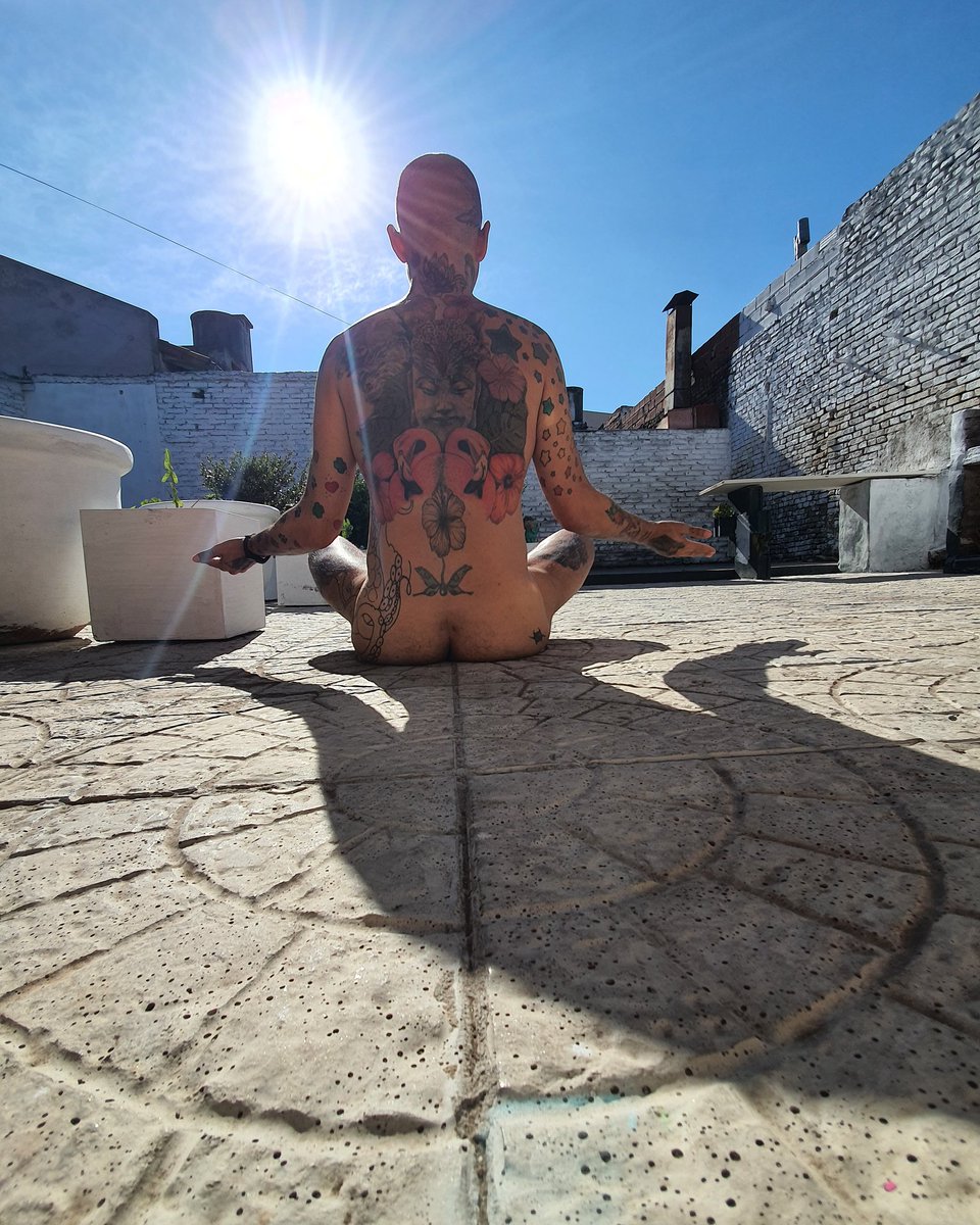 Sanchezdeprada2's tweet photo. Mi vida en culo ...
#bootybounce #Spring #relax #AssParade #GayGroup #gaylokal #Pride2020 #sunrise #nudistfamily  #tattooartist #bodylanguage https://t.co/lnxrFvhCM2