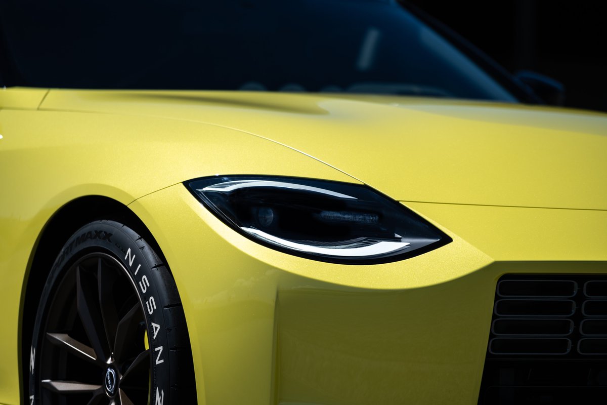 CNETCars's tweet photo. Here's some detail shots of the Z Proto for you to drool over https://t.co/Z8G2Dprjd4 @NissanUSA @Nissan #NissanZ https://t.co/r7IThprySU