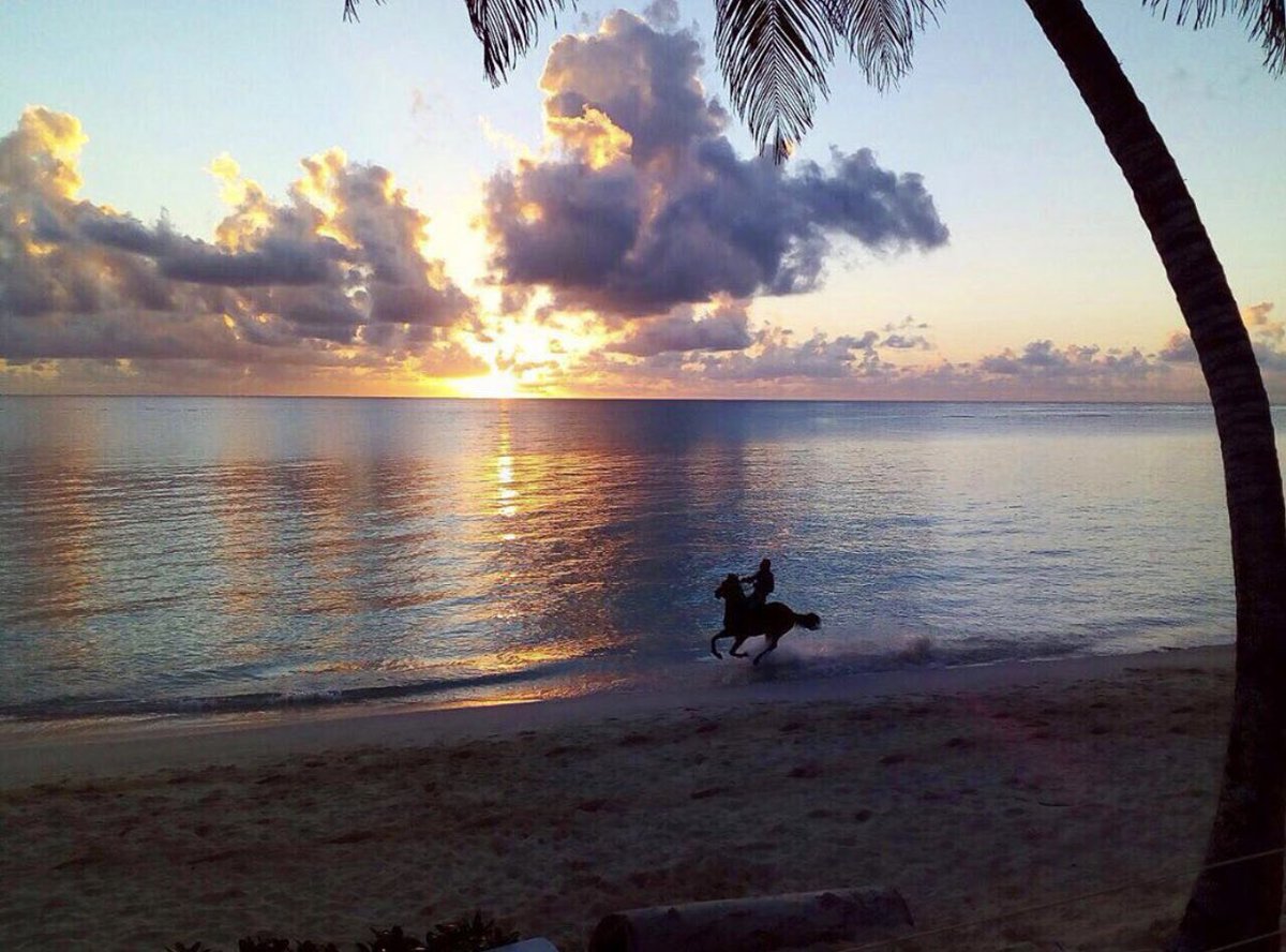 Yaya_blondie's tweet photo. Yo colecciono momentos, no cosas 🏴󠁧󠁢󠁳󠁣󠁴󠁿💙 bonita noche🙏 #SanAndres #Isleña #soundbay  #beachlover https://t.co/JlraZMKgSN