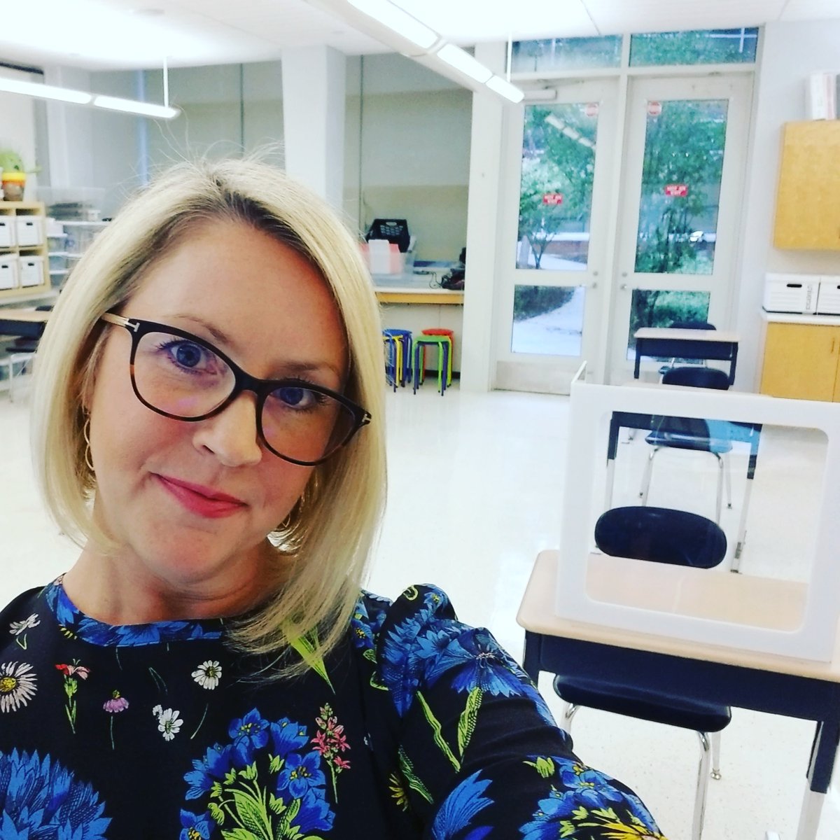 HeatherRedin's tweet photo. Getting ready for Back to School Night looks a little different this year! #wiltonwayct #wpscmsocial #backtoschool #emptyclassroom https://t.co/krluKreTzs