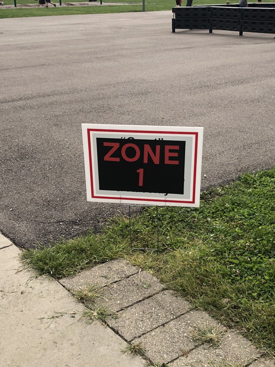MrKnightSSS's tweet photo. The recess zones are ready at Barnes Elementary for the first day of lunch recess. The students are excited and full of energy on this cool September day. Even the praying mantis wanted to play outside today! #warh #respecttheram https://t.co/JwrL9F2C8y
