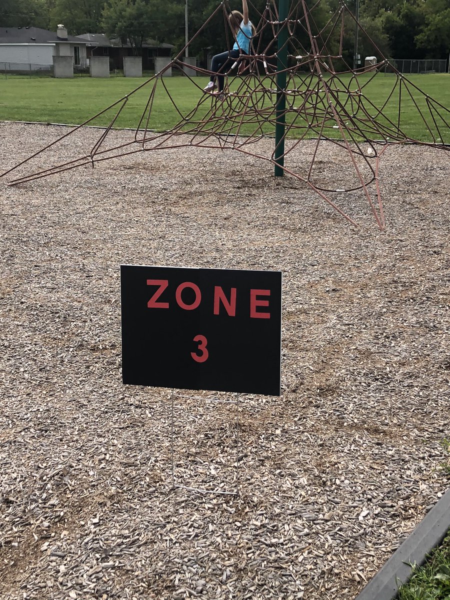 MrKnightSSS's tweet photo. The recess zones are ready at Barnes Elementary for the first day of lunch recess. The students are excited and full of energy on this cool September day. Even the praying mantis wanted to play outside today! #warh #respecttheram https://t.co/JwrL9F2C8y