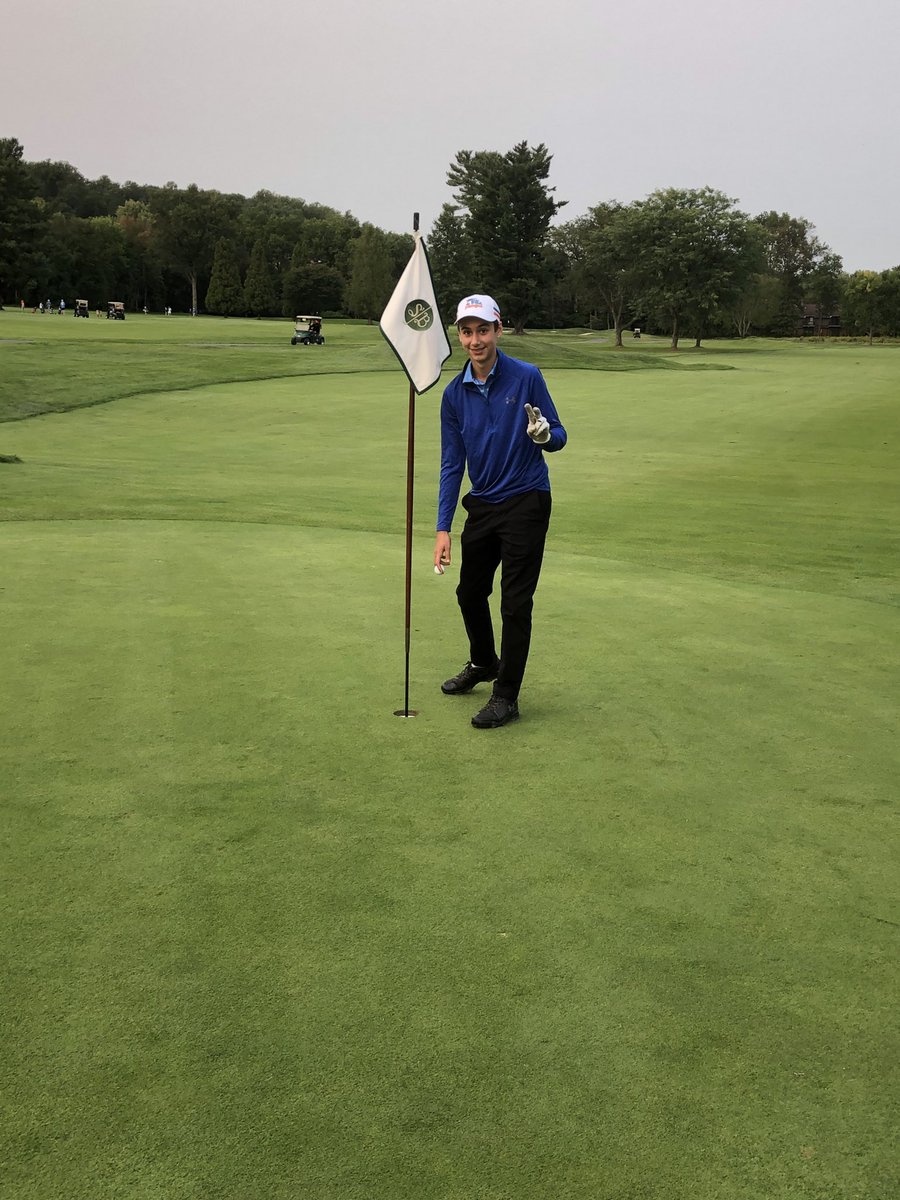 BeginGolfNow's tweet photo. Great couple of ⁦@PGAjrLeague⁩ matches these last few days. Two super courses ⁦@HawkPointeGC⁩ + #springbrookcc Our ⁦@Flanders_Valley⁩ team hit some great shots along the way and enjoyed the golf! #fallfinish ⁦@sbcctornado⁩ #GrowTheGame #njpga  #njgf https://t.co/uepHq9qu9P