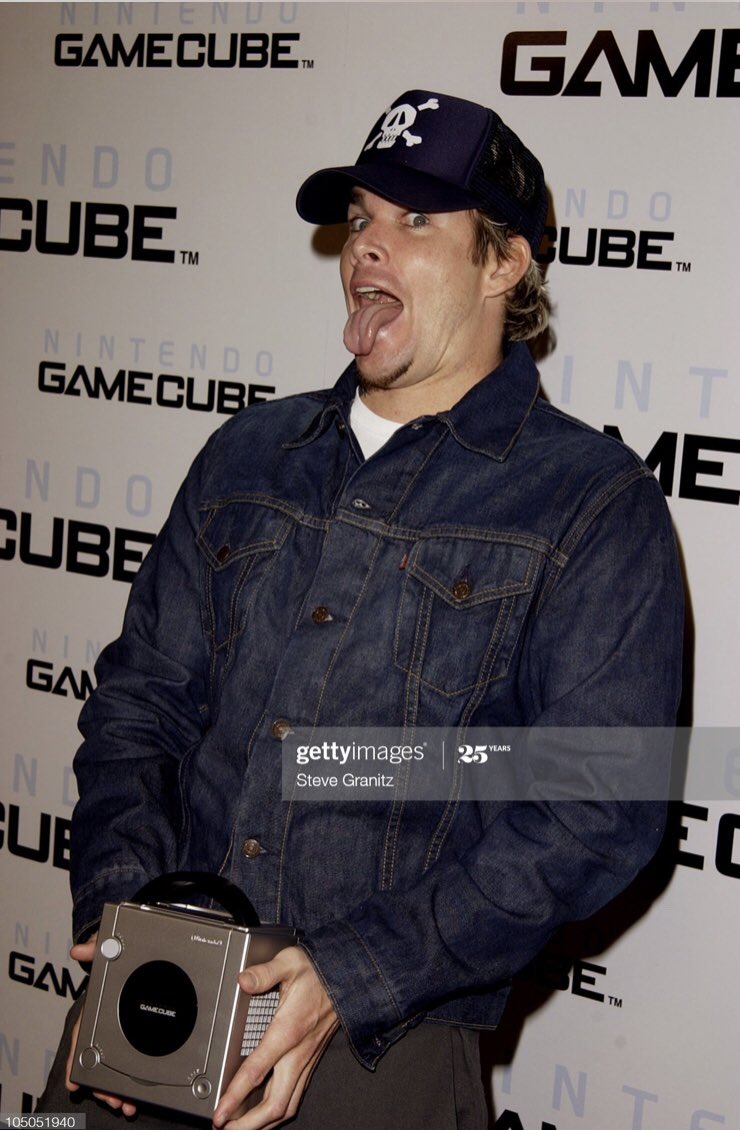 julydiaz's tweet photo. Happy 19 years to the GameCube! https://t.co/VbCsLfkdxm