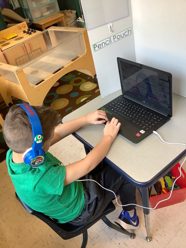 NoliSmom's tweet photo. Week #2 is going better 👍🏼🙌🏼 Nolan got his assignment completed at daycare today 🙌🏼 @HaymarketCubs @jocelynsv @ https://t.co/ra5GFUsiQx