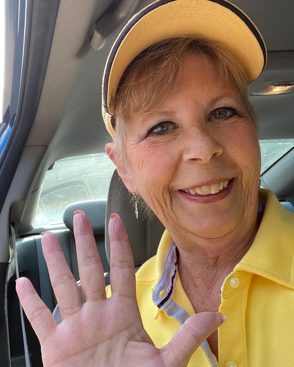 .<a href="/MrsOilpressure/">Susan Phillips</a> began Round Five of chemo this morning. Things have been going well and we’ve gotten some great reports as we prepare to go to the <a href="/MayoClinic/">Mayo Clinic</a> next month. But, wow! She is wiped out tonight.