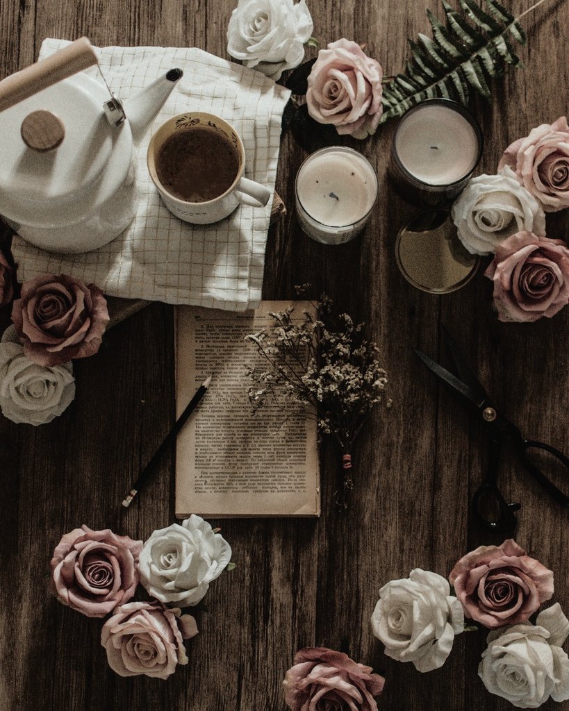 괜한
걱정하지마렴

나쁜일도
좋은 일로 가는 길이니까

괜한
두려움 갖지마렴

안 좋은 일도
즐거운 일을 만드는 방법이니까

괜한 염려하지 마렴

모든 길은
다 또다른 길로 들어서는 문이니까

괜한 근심하지 마렴
모든건 다 잘되게 될테니까

괜한거로 
이제 마음고생 그만하렴
조금 내려놔도 돼..