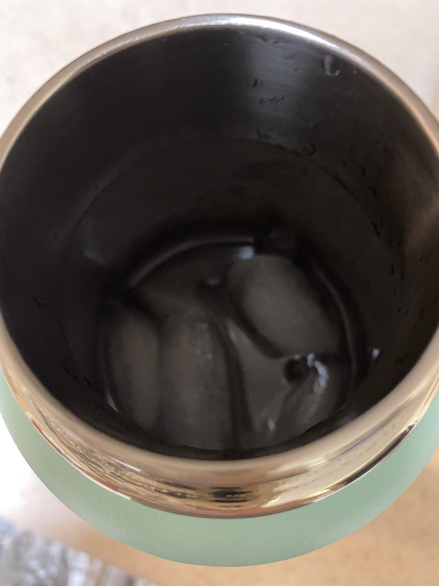 Cleaning my daughter’s <a href="/hydrapeak/">Hydrapeak</a> and noticed that there’s still ice in it from 6:45 this morning! It’s nearly 10pm... 😳 These bottles are 💯!